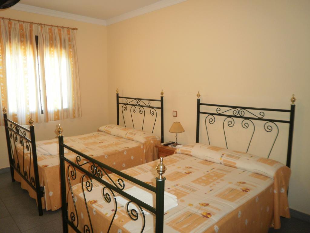 Hostal Miraflor De Las Cadenas Cuacos de Yuste Kültér fotó