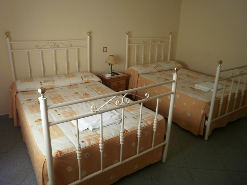 Hostal Miraflor De Las Cadenas Cuacos de Yuste Kültér fotó